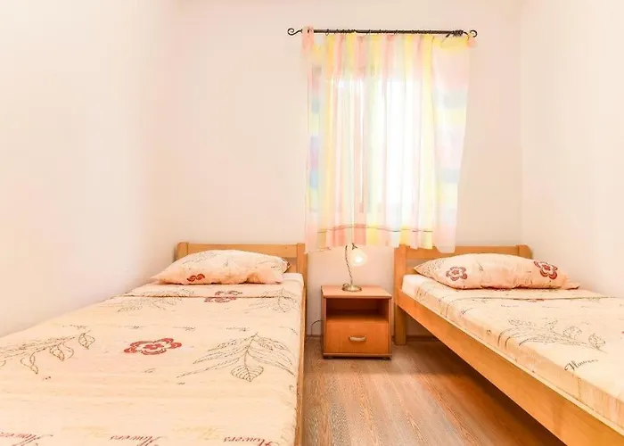 By The Sea Zaboric, - 22720 *